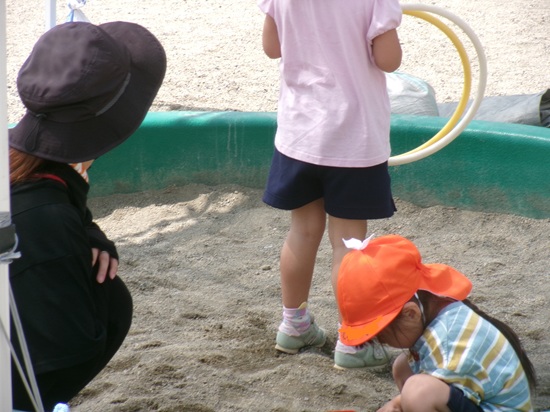 25052004.jpg